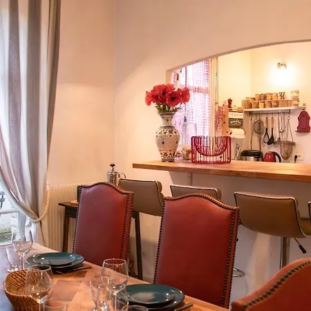 Dom wakacyjny Beautiful House Hyper Centre - 8 Pers - Patio - Wifi Reims