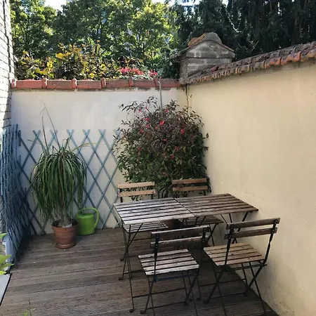 Dom wakacyjny Beautiful House Hyper Centre - 8 Pers - Patio - Wifi Reims
